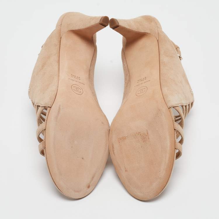 Pre Owned Chanel Beige Suede  Pearl Slingback Sandals Size 37.5