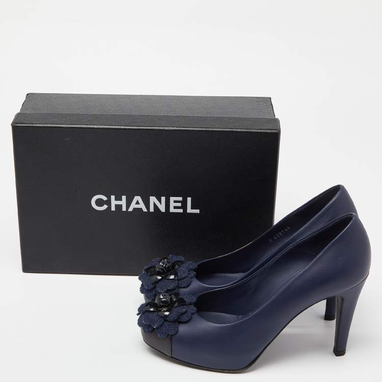 Pre Owned Chanel Blue Leather Camelia CC Platform Pumps Size 38