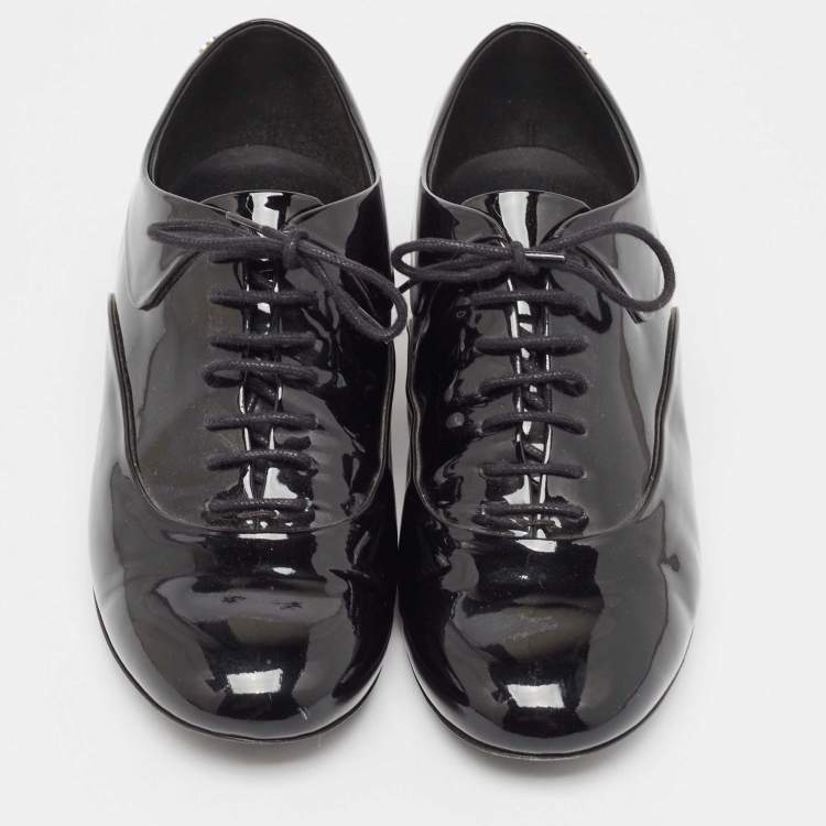 Pre Owned Chanel Black Patent Leather CC Lace Up Oxfords Size 40.5 