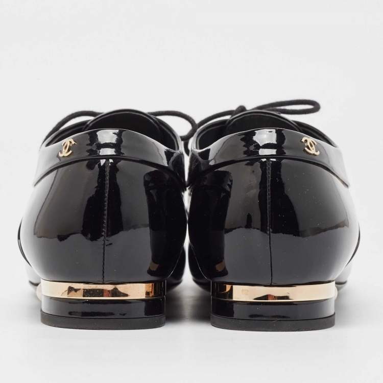 Pre Owned Chanel Black Patent Leather CC Lace Up Oxfords Size 40.5 
