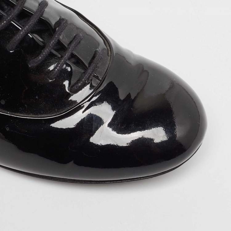 Pre Owned Chanel Black Patent Leather CC Lace Up Oxfords Size 40.5 
