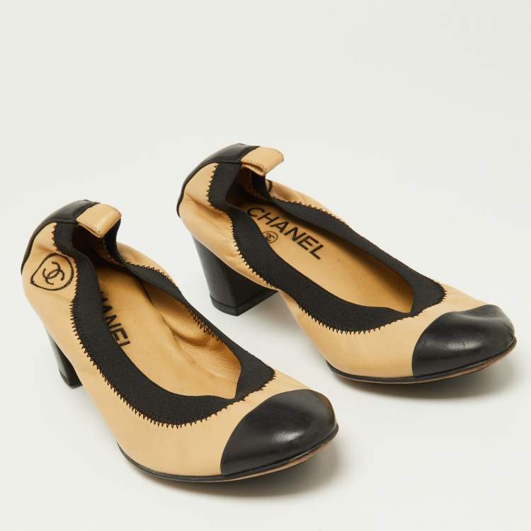 Pre Owned Chanel Beige/Black Leather Cap Toe Scrunch Ballet Pumps Size 36