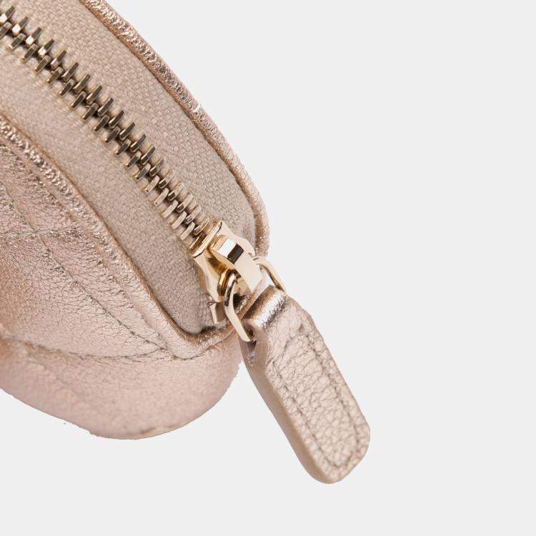 Pre Owned Chanel Gold Metallic Quilted Lambskin Round Clip On Coin Purse Airpods Case