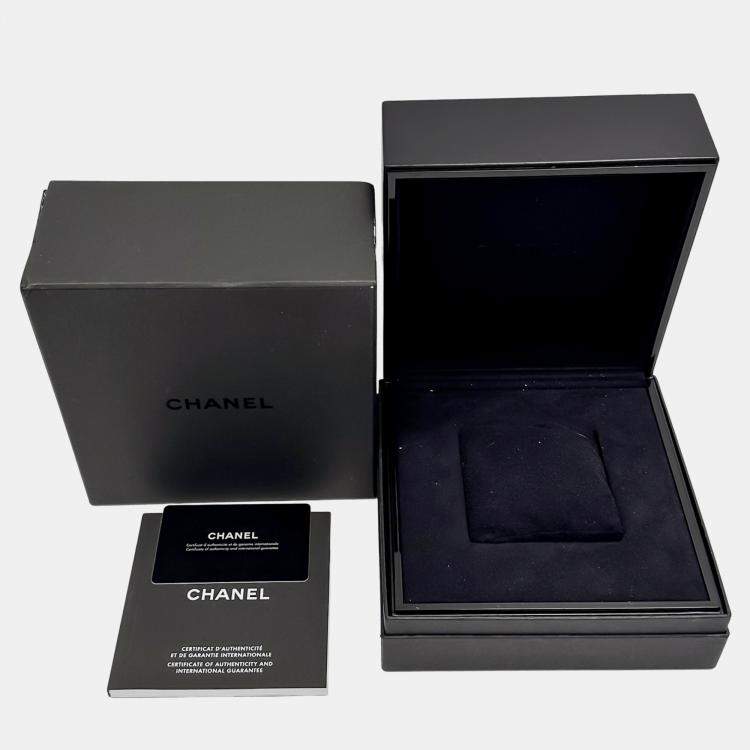 Pre Owned Chanel White Ceramic J12 H0967 Quartz Women's Wristwatch 33 mm