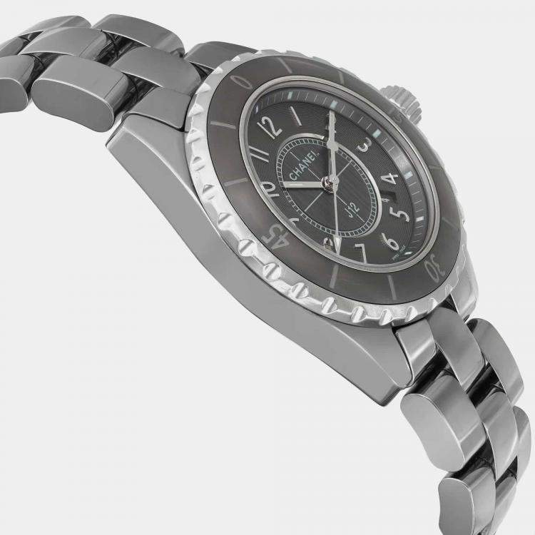 Pre Owned Chanel Grey Titanium J12 H2978 Quartz Women's Wristwatch 33 mm