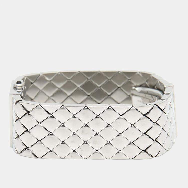 Pre Owned Chanel Matelasse Quartz Stainless Steel Women's Wristwatch 19 mm