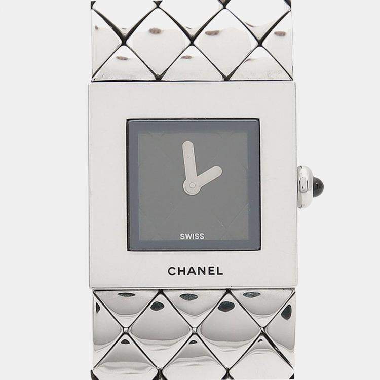 Pre Owned Chanel Matelasse Quartz Black Stainless Steel Women's Wristwatch 19 mm