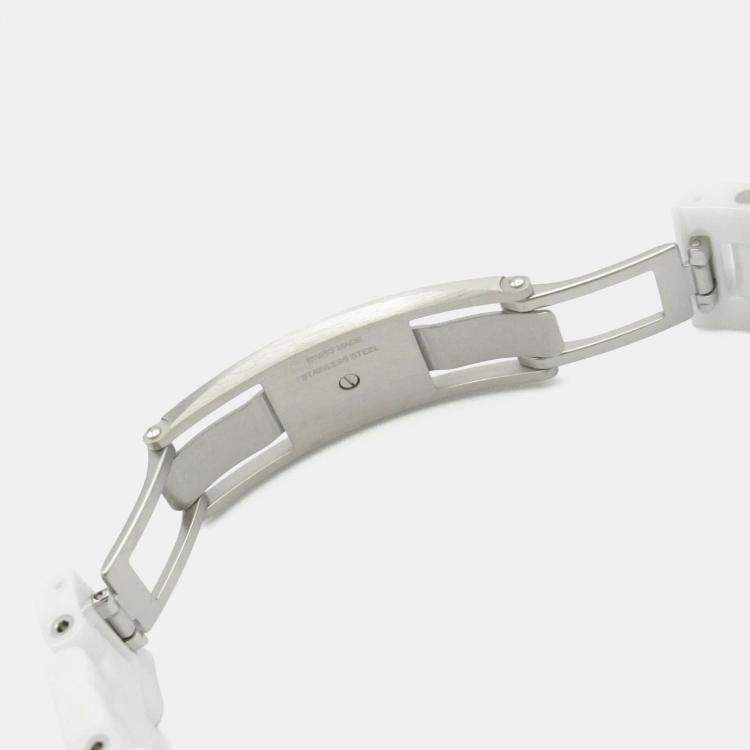 Pre Owned Chanel J12 H7990 Quartz White Ceramic Women's Wristwatch 33.5 mm