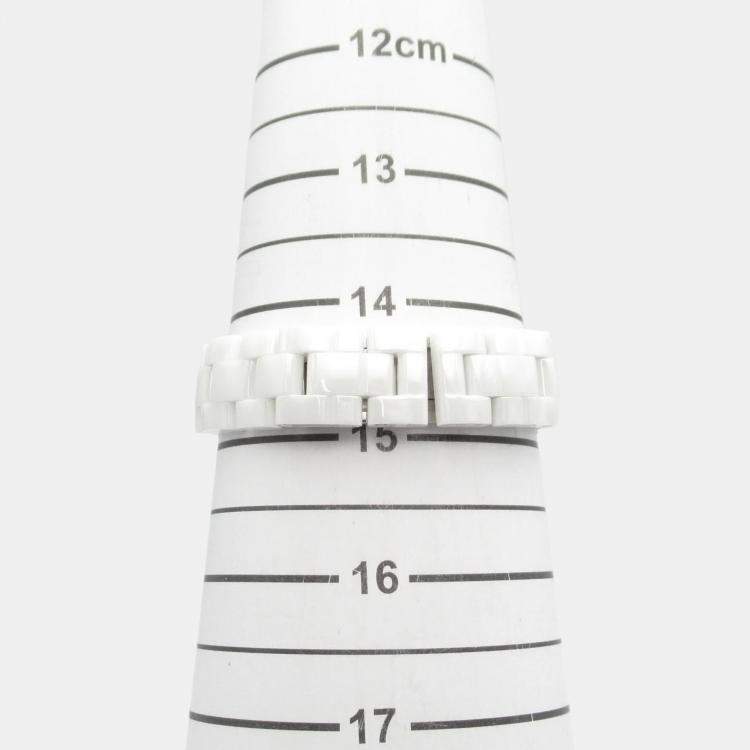 Pre Owned Chanel J12 H7990 Quartz White Ceramic Women's Wristwatch 33.5 mm