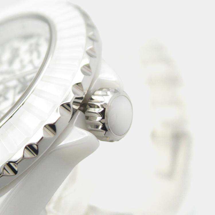 Pre Owned Chanel J12 H7990 Quartz White Ceramic Women's Wristwatch 33.5 mm