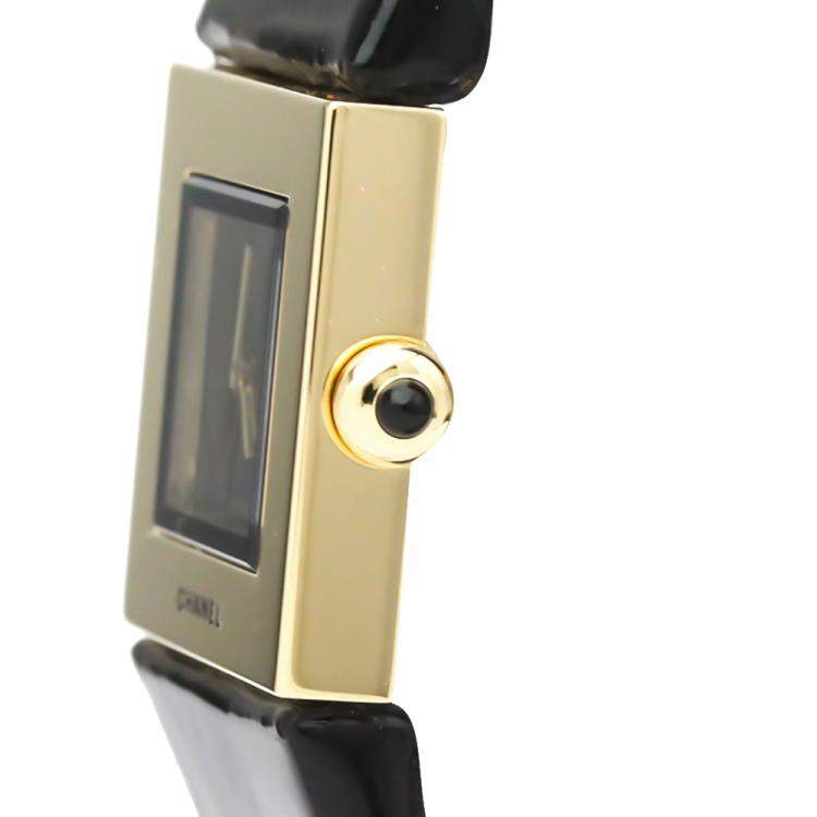 Pre Owned Chanel Black 18K Yellow Gold Matelassé H0111 Quartz Women's Wristwatch 19 MM