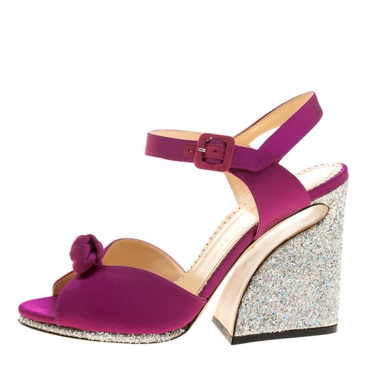 مملوكة مسبقًا Charlotte Olympia Magenta Satin Vega Peep Toe Ankle Strap Sandals Size 40