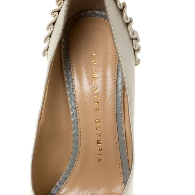 Pre Owned Charlotte Olympia White Satin Paloma Fan-Pleat Platform Pumps Size 34