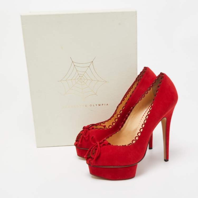 مملوكة مسبقًا Charlotte Olympia Red Suede Daphne Scalloped Trim Peep Toe Platform Pumps Size 40