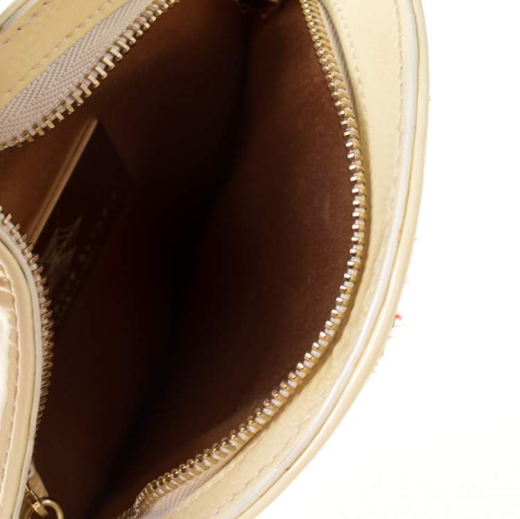 مملوكة مسبقًا Charlotte Olympia Cream Patent Leather Chain Clutch