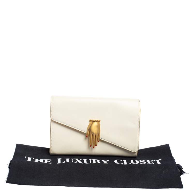Pre Owned Charlotte Olympia White Leather Hands Off Clutch