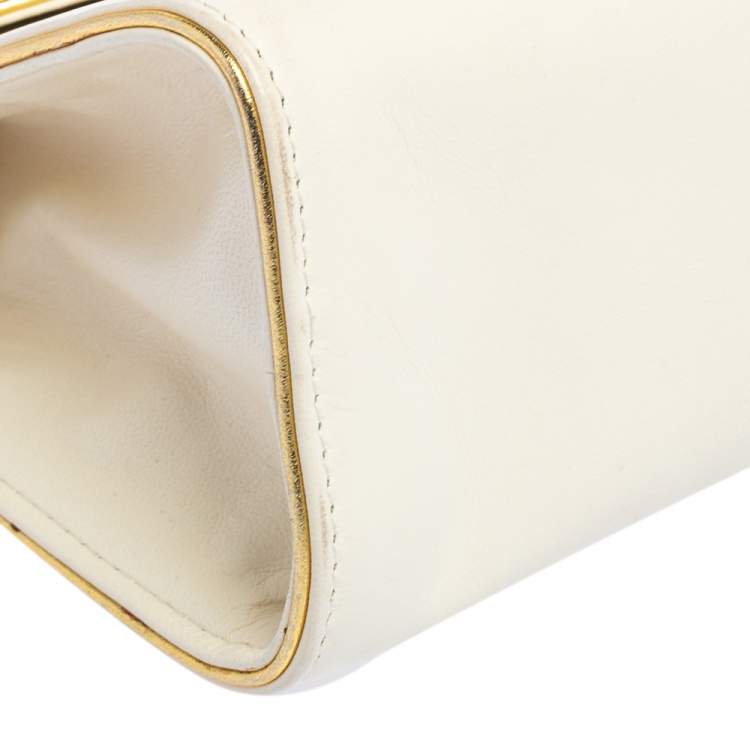 Pre Owned Charlotte Olympia White Leather Hands Off Clutch