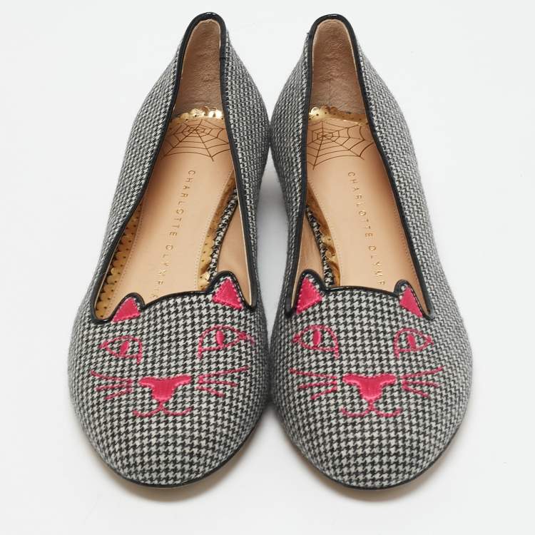مملوكة مسبقًا Charlotte Olympia Grey Canvas Emoticats Smoking Slippers Size 38