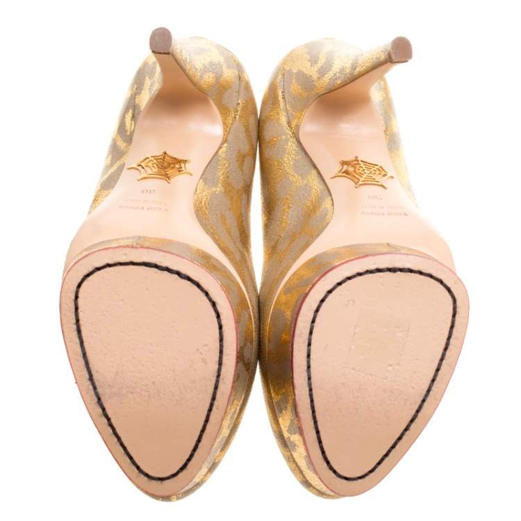 مملوكة مسبقًا Charlotte Olympia Grey/Gold Leather Platform Pumps Size 38