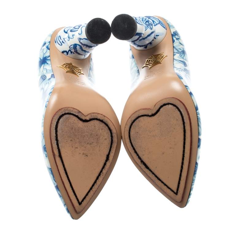 Pre Owned Charlotte Olympia Blue/White Ming Koi Carp Print Patent Leather Pointed Toe Pumps 35.5
