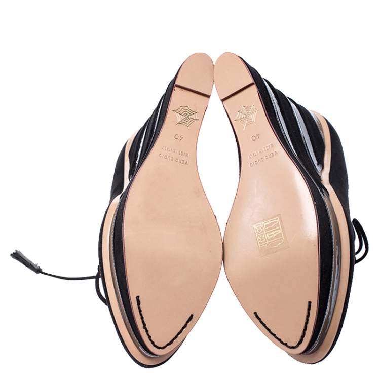 Pre Owned Charlotte Olympia Black Suede and Patent Leather Martha Wedge Derby Size 40