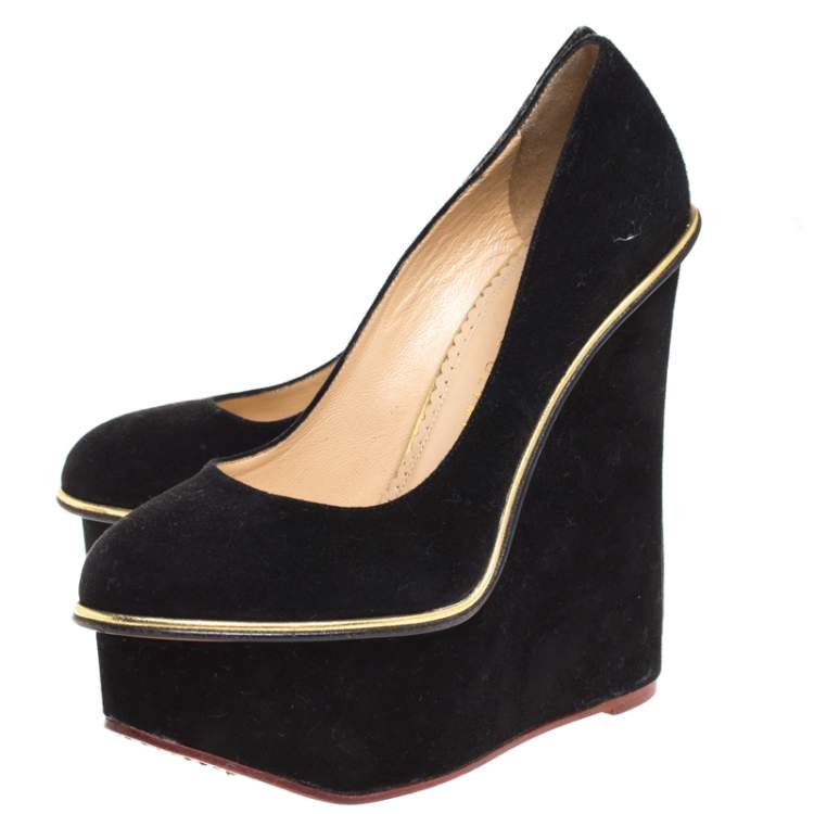 مملوكة مسبقًا Charlotte Olympia Carmen Black Suede Wedge Platform Pumps Size 38