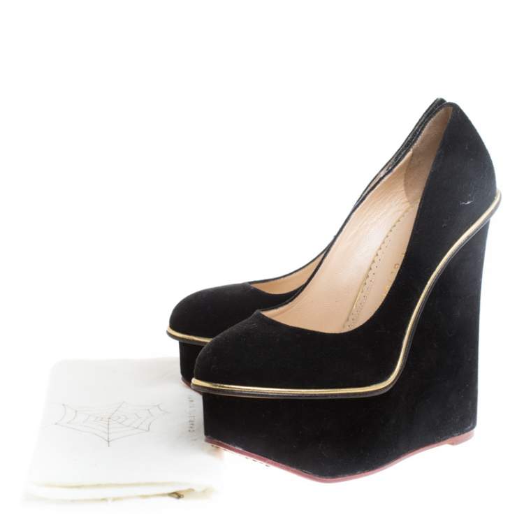 مملوكة مسبقًا Charlotte Olympia Carmen Black Suede Wedge Platform Pumps Size 38