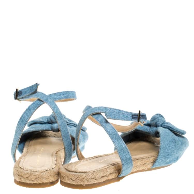 مملوكة مسبقًا Charlotte Olympia Blue Denim Fabric Marina Knot Ankle Strap Flat Sandals Size 35