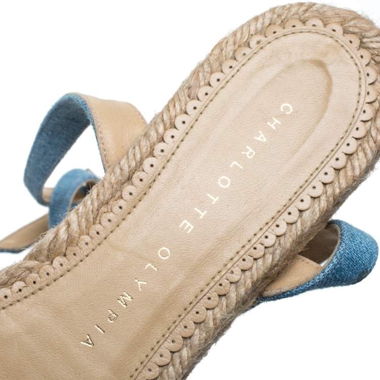 مملوكة مسبقًا Charlotte Olympia Blue Denim Fabric Marina Knot Ankle Strap Flat Sandals Size 35