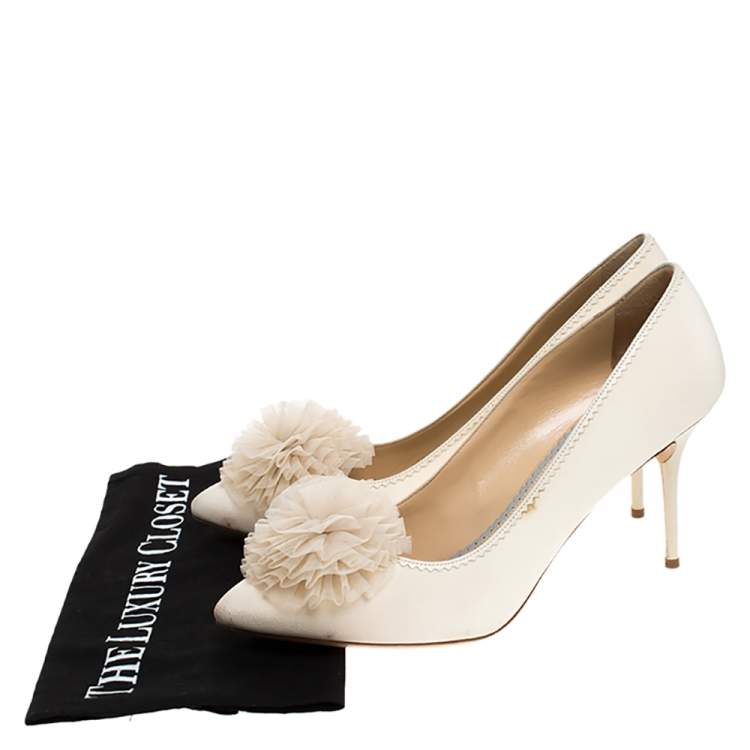 مملوكة مسبقًا Charlotte Olympia Cream Canvas Desiree Pom Pom Pumps Size 41