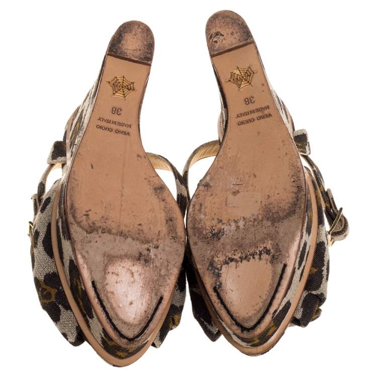 Pre Owned Charlotte Olympia Brown/Beige Printed Canvas Fabric Bow Platform Ankle Strap Sandals Size 38