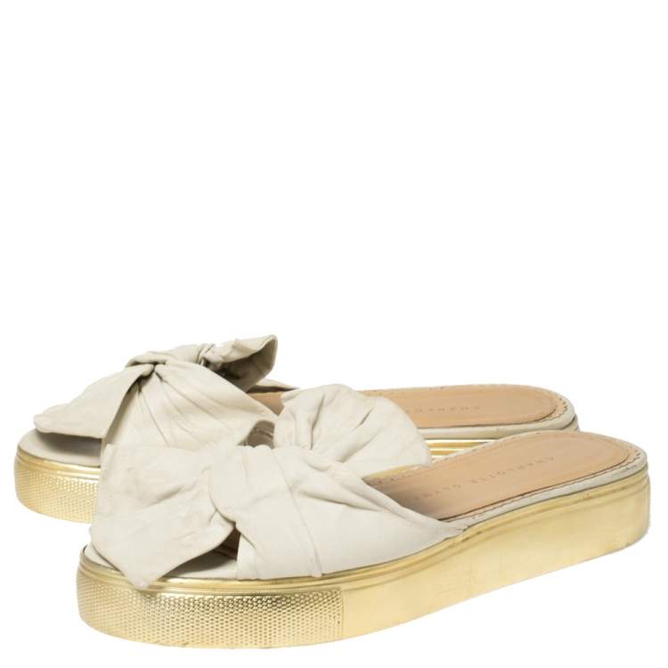 Pre Owned Charlotte Olympia White Leather Knotted Bow Slides Size 36