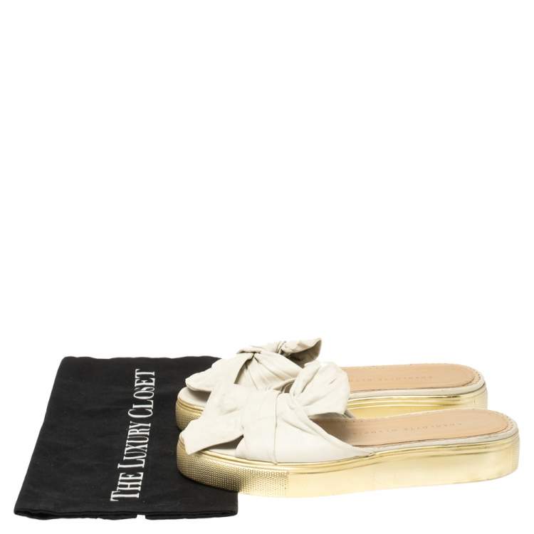 Pre Owned Charlotte Olympia White Leather Knotted Bow Slides Size 36