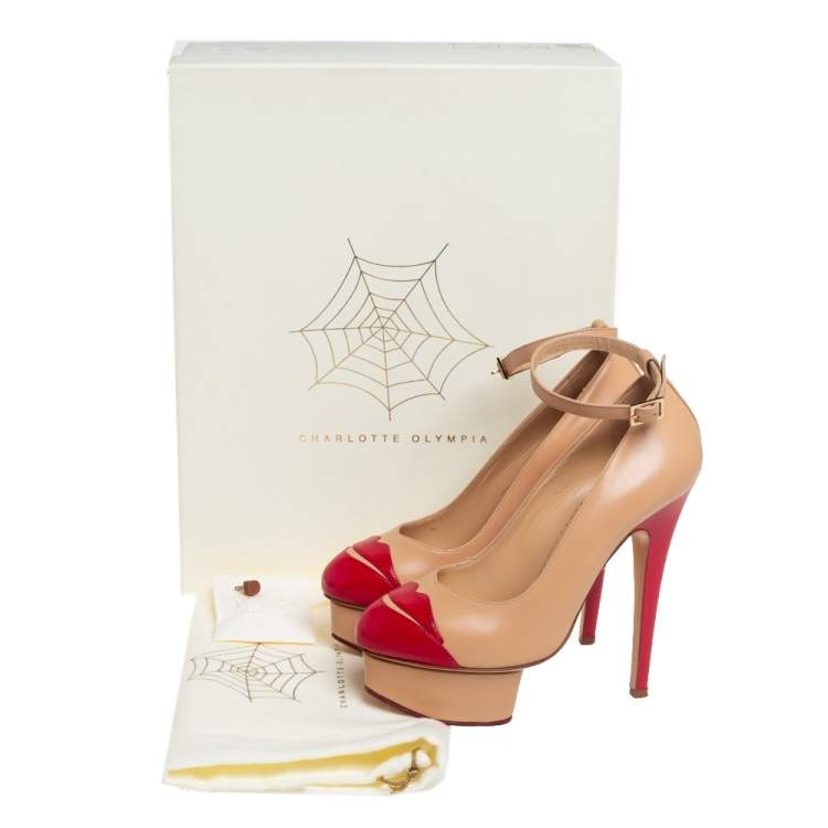 Pre Owned Charlotte Olympia Beige Leather Kiss Me Dolores! Pumps Size 35
