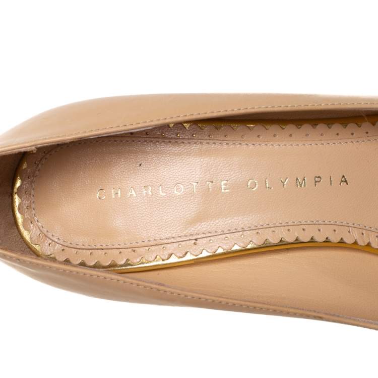 Pre Owned Charlotte Olympia Beige/Red Leather Kiss Me Dolores Lips Appliquè Ankle Strap Platform Pumps Size 35.5