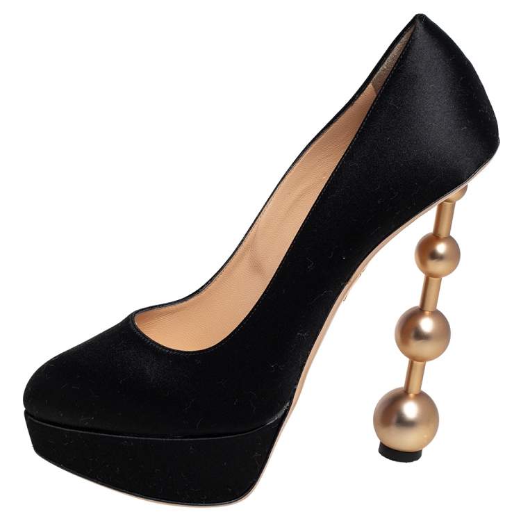 مملوكة مسبقًا Charlotte Olympia Black Satin Century Platform Pump Size 39