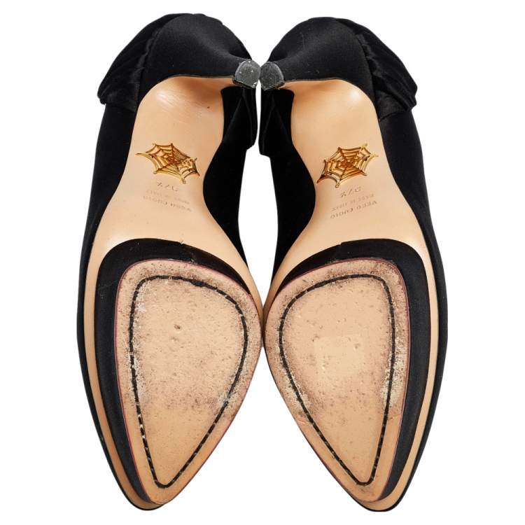 مملوكة مسبقًا Charlotte Olympia  Black Satin Paloma Fan Pleat Platform Pumps 37.5