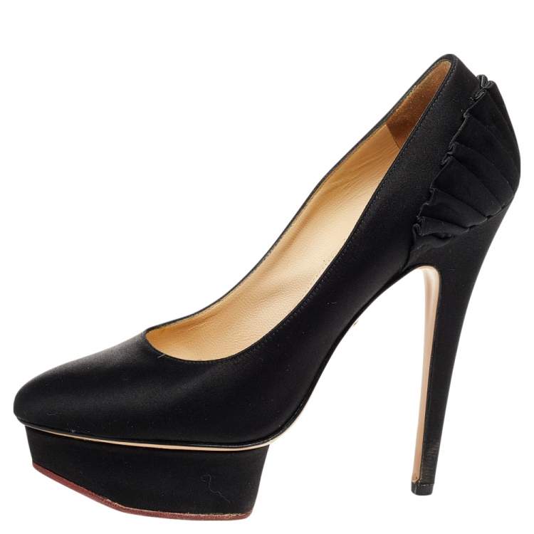 مملوكة مسبقًا Charlotte Olympia  Black Satin Paloma Fan Pleat Platform Pumps 37.5