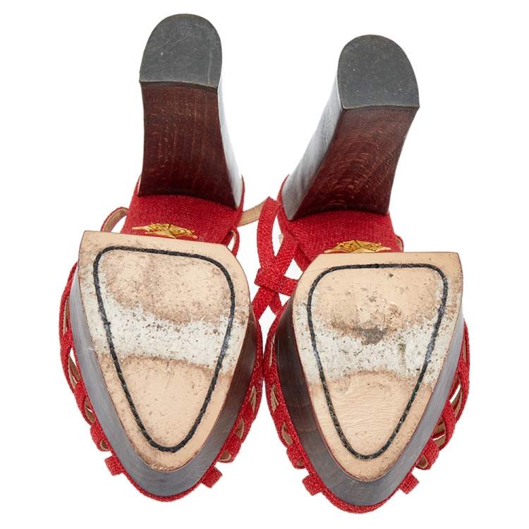 مملوكة مسبقًا Charlotte Olympia Red Fabric Strappy Ankle Strap Platform Sandals Size 39