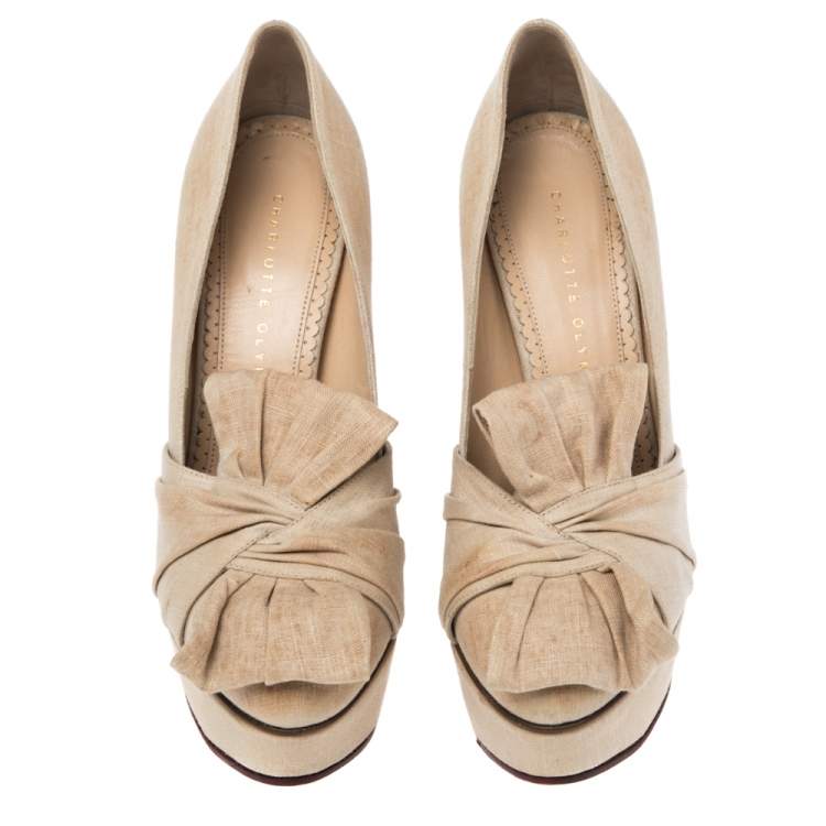 Pre Owned Charlotte Olympia Beige Fabric Bow Accents Platform Block Heel Pumps Size 37.5