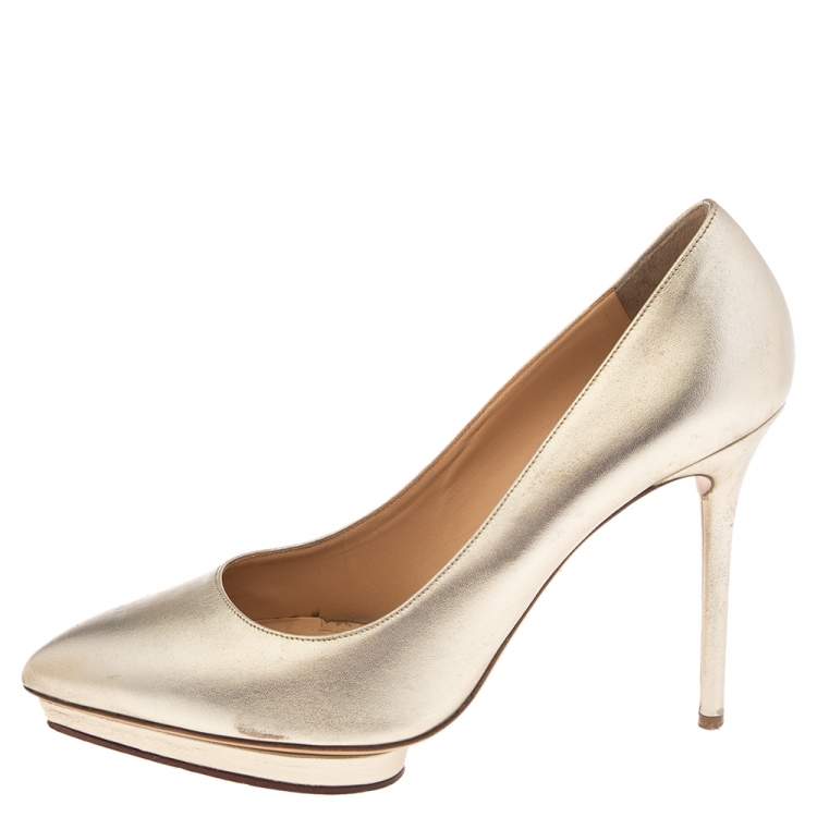 مملوكة مسبقًا Charlotte Olympia Metallic Gold Leather Monroe Pointed Toe Pumps Size 41