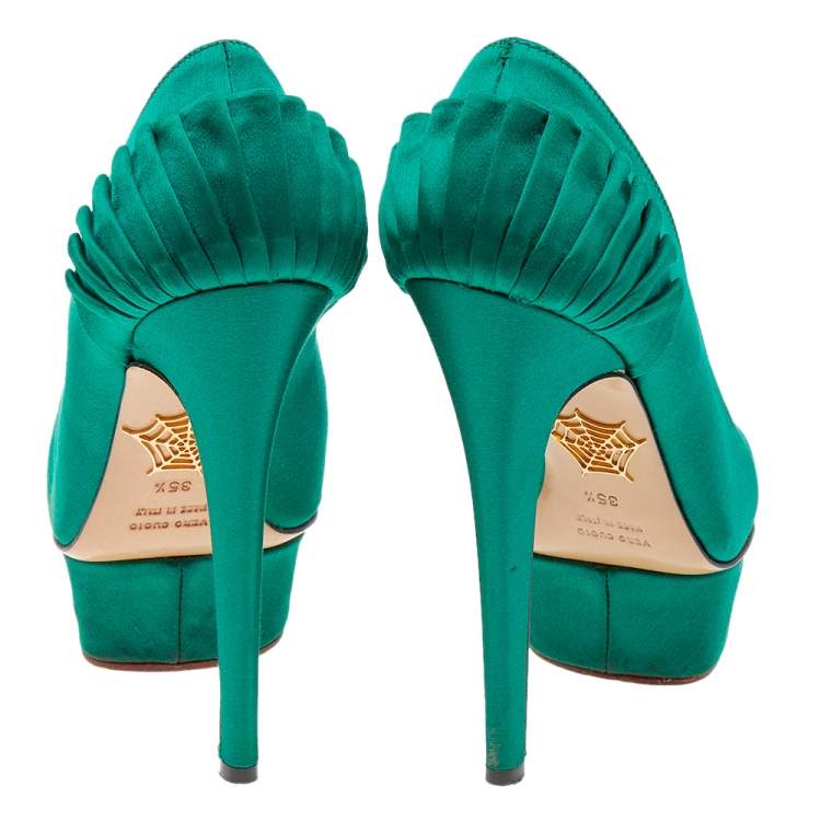Pre Owned Charlotte Olympia Green Satin Paloma Platform Pumps Size 35.5