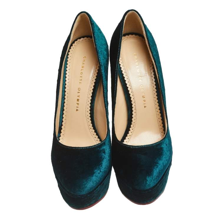Pre Owned Charlotte Olympia Green Textured Velvet Dolly Platform Pumps Size 39
