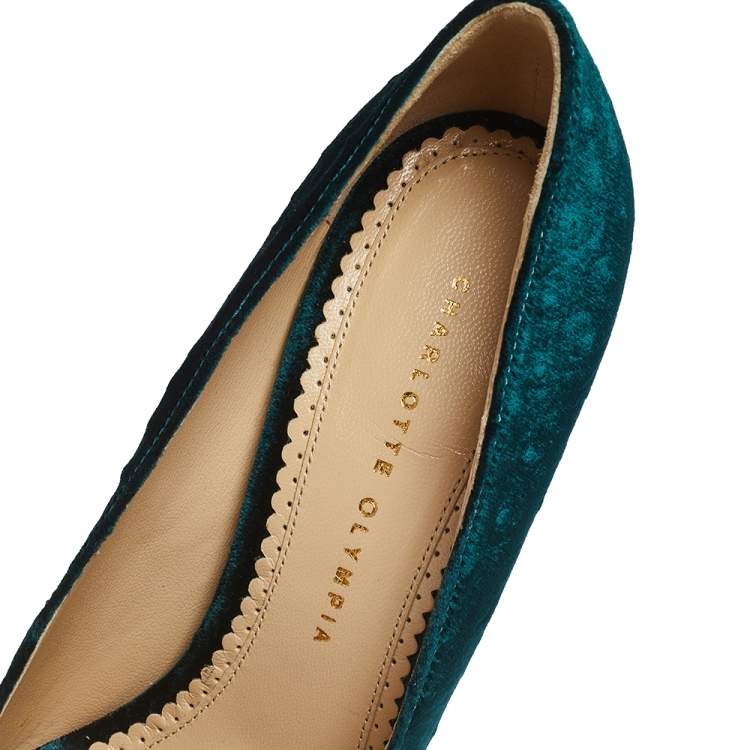 Pre Owned Charlotte Olympia Green Textured Velvet Dolly Platform Pumps Size 39