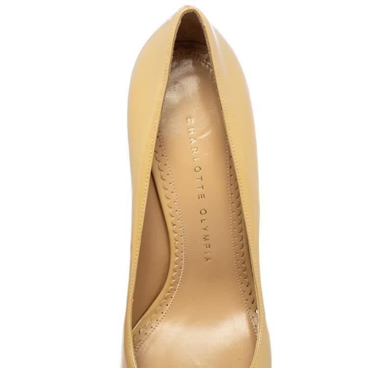 Pre Owned Charlotte Olympia Light Yellow Patent Leather Debbie Platform Pumps Size 38