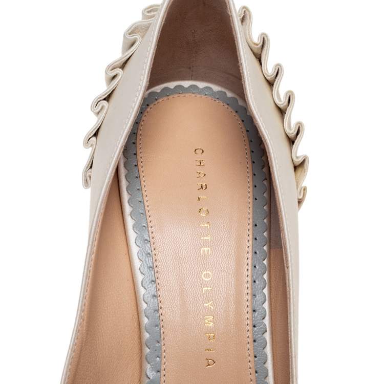 Pre Owned Charlotte Olympia White Satin Dolly  Pumps Size 39.5