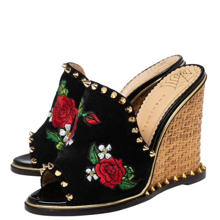 مملوكة مسبقًا Charlotte Olympia Black Suede Gail Floral Embroidered Open Toe Wedge Sandals Size 36
