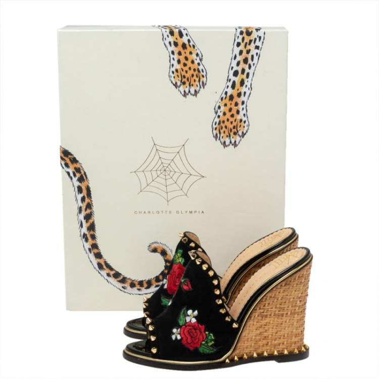 مملوكة مسبقًا Charlotte Olympia Black Suede Gail Floral Embroidered Open Toe Wedge Sandals Size 36