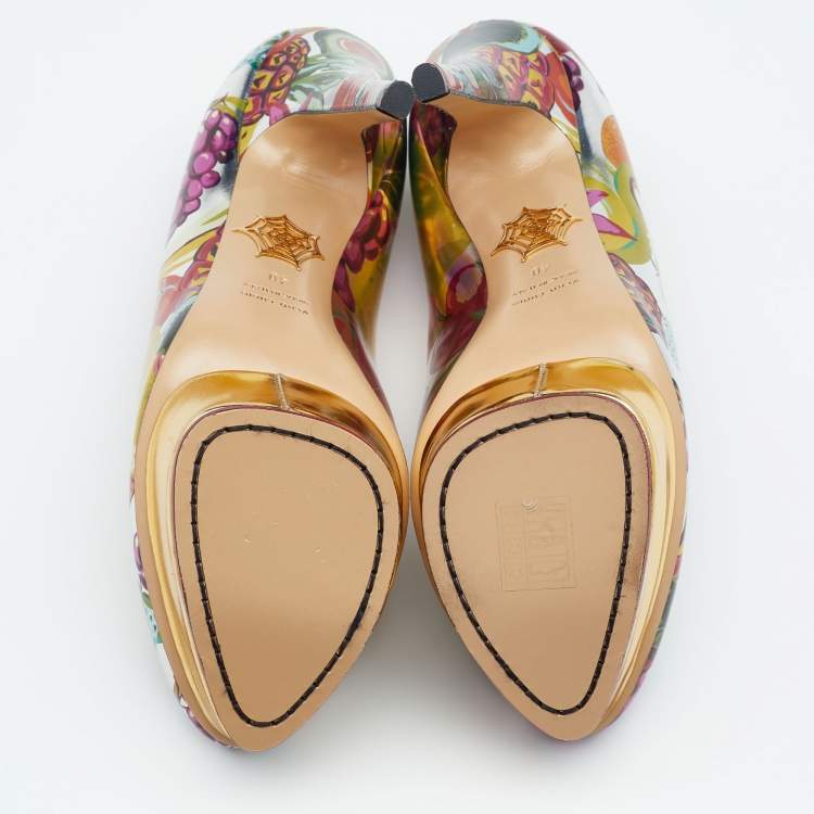 مملوكة مسبقًا Charlotte Olympia  Multicolor Printed Patent Leather Platform Pumps Size 40