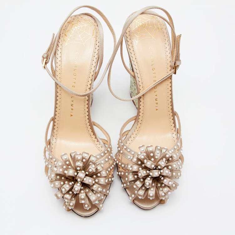 مملوكة مسبقًا Charlotte Olympia Beige Satin Embellished Wedge Sandals Size 40